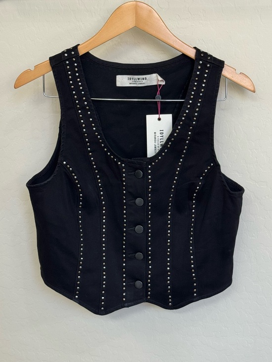 Idyllwind Tops - Idyllwind by Miranda Lambert Black Studded Crop Vest Size L (NWT)